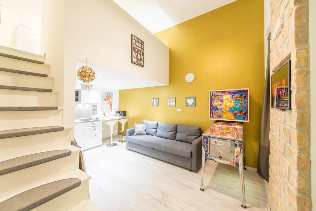 Happy Home Joy - Apartment With Free Pinball Machine Budapest Exterior photo
